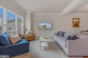 9412 Regency Crest Dr, Vienna, VA 22181 - Photo 12