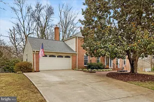 4201 Pickering Pl, Alexandria, VA 22309 - Photo 2