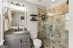 7994 Hidden Bridge Dr, Springfield, VA 22153 - Photo 24