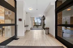 2300 Pimmit Dr, Falls Church, VA 22043 - Photo 4