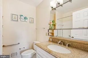 7029 Bradwood Ct, Springfield, VA 22151 - Photo 22