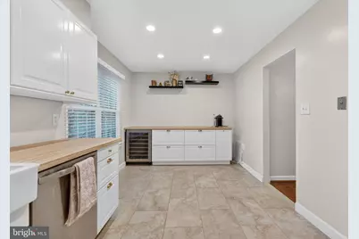 5769 Heritage Hill Drive, Alexandria, VA 22310 - Photo 8