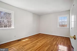 2126 Docket Ln, Vienna, VA 22181 - Photo 32