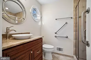 2126 Docket Ln, Vienna, VA 22181 - Photo 8