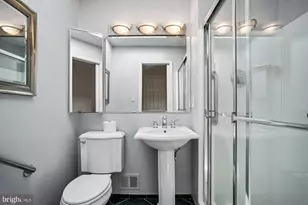 2126 Docket Ln, Vienna, VA 22181 - Photo 30