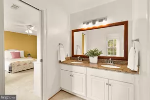 10009 Thompson Ridge Ct, Great Falls, VA 22066 - Photo 40