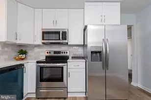 412 Magnolia Ct, Herndon, VA 20170 - Photo 14