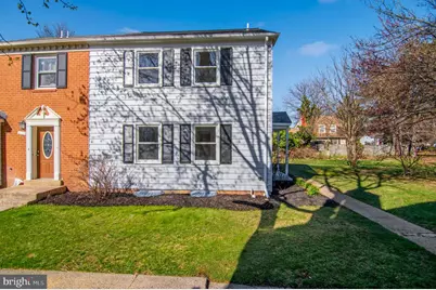 412 Magnolia Court, Herndon, VA 20170 - Photo 2