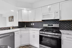 14437 Gringsby Ct, Centreville, VA 20120 - Photo 6