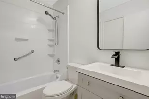 5840 Burke Manor Ct, Burke, VA 22015 - Photo 18