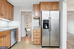 2806 Logway Rd, Vienna, VA 22181 - Photo 10