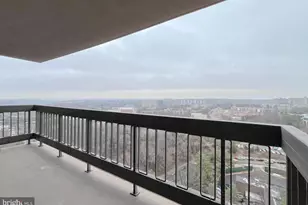 3705 S George Mason Dr, Falls Church, VA 22041 - Photo 18