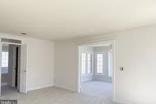 6181 Snowhill Ct, Centreville, VA 20120 - Photo 34