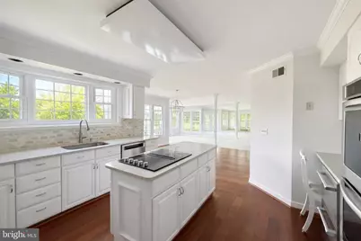 6181 Snowhill Ct, Centreville, VA 20120 - Photo 12
