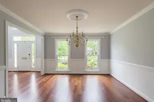 6181 Snowhill Ct, Centreville, VA 20120 - Photo 8