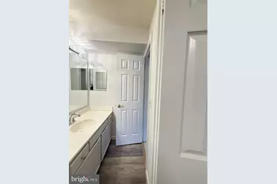 6181 Snowhill Ct, Centreville, VA 20120 - Photo 36