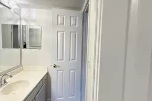 6181 Snowhill Ct, Centreville, VA 20120 - Photo 36