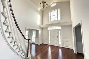 6181 Snowhill Ct, Centreville, VA 20120 - Photo 4