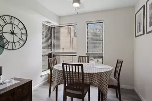 11232 Chestnut Grove Square, Reston, VA 20190 - Photo 10