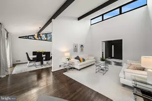 7805 Wendy Ridge Ln, Annandale, VA 22003 - Photo 8