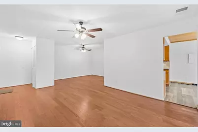 565 Florida Avenue #202, Herndon, VA 20170 - Photo 4