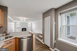 2942 Yarling Ct, Falls Church, VA 22042 - Photo 18