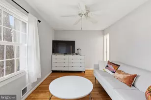 8222 Carrleigh Pkwy, Springfield, VA 22152 - Photo 6