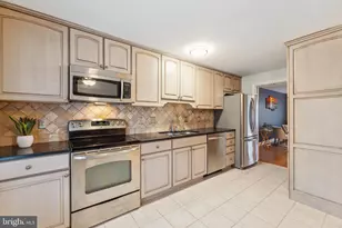 8112 Rhodell Ln, Springfield, VA 22153 - Photo 2