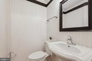 8112 Rhodell Ln, Springfield, VA 22153 - Photo 14