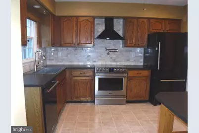 8519 Forrester Boulevard, Springfield, VA 22152 - Photo 6