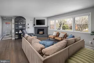 8912 Dogue Dr, Alexandria, VA 22309 - Photo 4