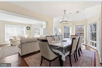 721 Upham Place NW, Vienna, VA 22180 - Photo 8