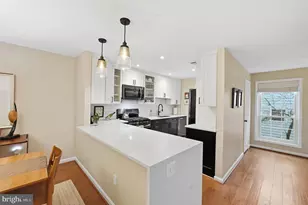 10024 Oakton Terrace Rd, Oakton, VA 22124 - Photo 12