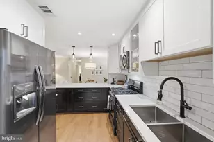 10024 Oakton Terrace Rd, Oakton, VA 22124 - Photo 14