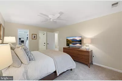 10024 Oakton Terrace Road, Oakton, VA 22124 - Photo 16