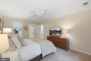 10024 Oakton Terrace Rd, Oakton, VA 22124 - Photo 16