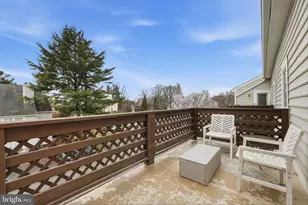 10024 Oakton Terrace Rd, Oakton, VA 22124 - Photo 10