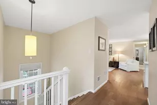 10024 Oakton Terrace Rd, Oakton, VA 22124 - Photo 4