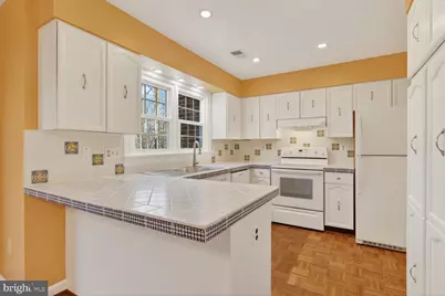 5880 Woodfield Estates Drive, Alexandria, VA 22310 - Photo 10