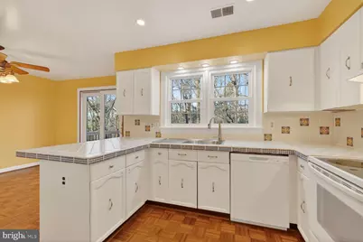 5880 Woodfield Estates Drive, Alexandria, VA 22310 - Photo 12