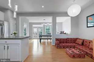 2558 Banshire Dr, Herndon, VA 20171 - Photo 8