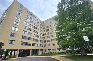6641 Wakefield Dr, Alexandria, VA 22307 - Photo 2