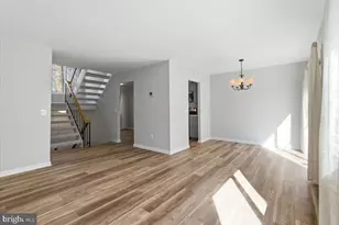 11919 Barrel Cooper Ct, Reston, VA 20191 - Photo 4