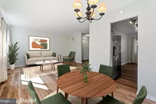 11919 Barrel Cooper Ct, Reston, VA 20191 - Photo 10