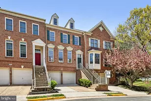 2746 Pembsly Dr, Vienna, VA 22181 - Photo 2