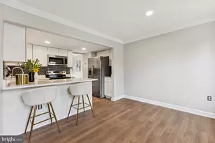 9625 Lindenbrook St, Fairfax, VA 22031 - Photo 6