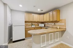 9625 Lindenbrook St, Fairfax, VA 22031 - Photo 22