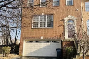 12301 Fieldbrook Pl, Fairfax, VA 22033 - Photo 2