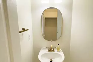 12301 Fieldbrook Pl, Fairfax, VA 22033 - Photo 8