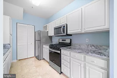 13121 Marcey Creek Road, Herndon, VA 20171 - Photo 6